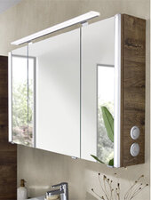 Spiegelschränke montiert